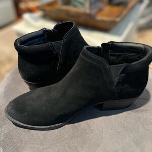 White mountain black booties